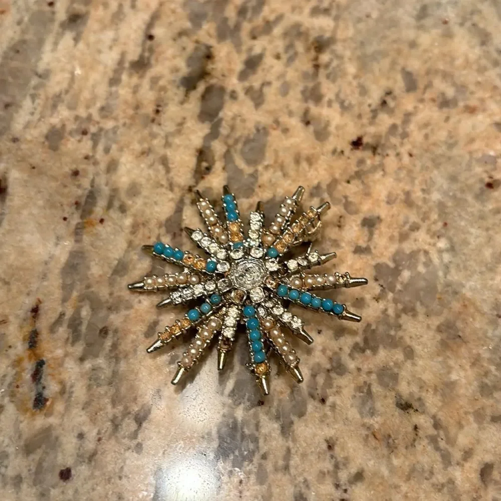 Gorgeous woman's pendant